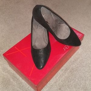 New Aerosoles Black Sparkle Pumps